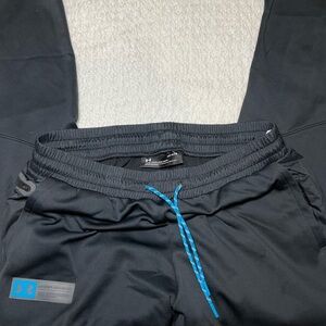 Men’s joggers under armour size large neww
